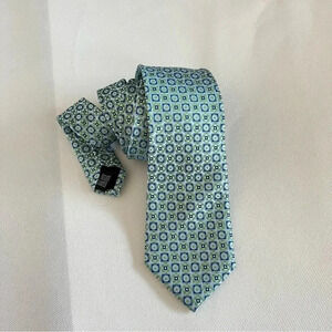 Cape Cod Neckwear Tie Geometric Print Green Blue W 3.5 "X L 57" 100% Silk